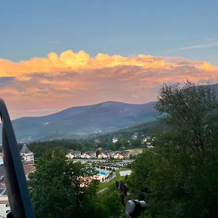 Weranda śnieżka Klimatyczne Mieszkanie Z Widokiem Na śnieżkę 10 Minut Do świątyni Wang I Wycigów *