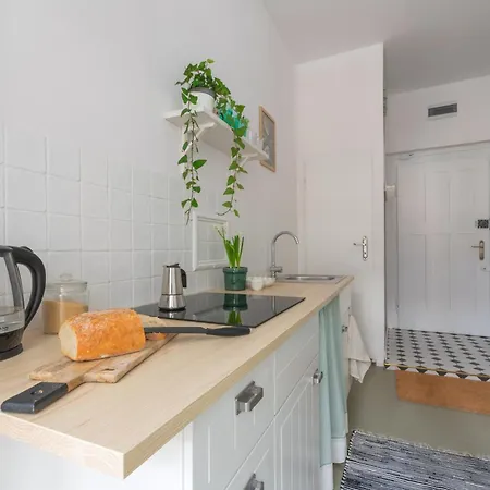 Apartment Weranda Sniezka Klimatyczna Weranda Z Widokiem Na Sniezke I Gory, Bezplatny Parking 10 Minut Do Swiatyni Wang Szlakow I Wyciagow Karpacz