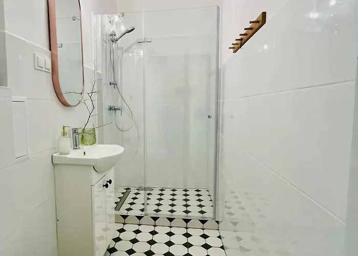 Weranda Sniezka Klimatyczne Mieszkanie Z Widokiem Na Sniezke 10 Minut Do Wyciagow I Swiatyni Wang, Parking W Cenie Апартаменты