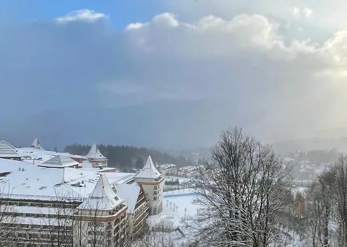 Weranda Sniezka Klimatyczne Mieszkanie Z Widokiem Na Sniezke 10 Minut Do Wyciagow I Swiatyni Wang, Parking W Cenie Апартаменты